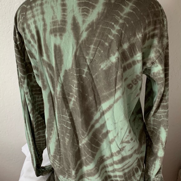 PINK Victoria’s Secret Palm Leaf Long Sleeve Top - Picture 2 of 3